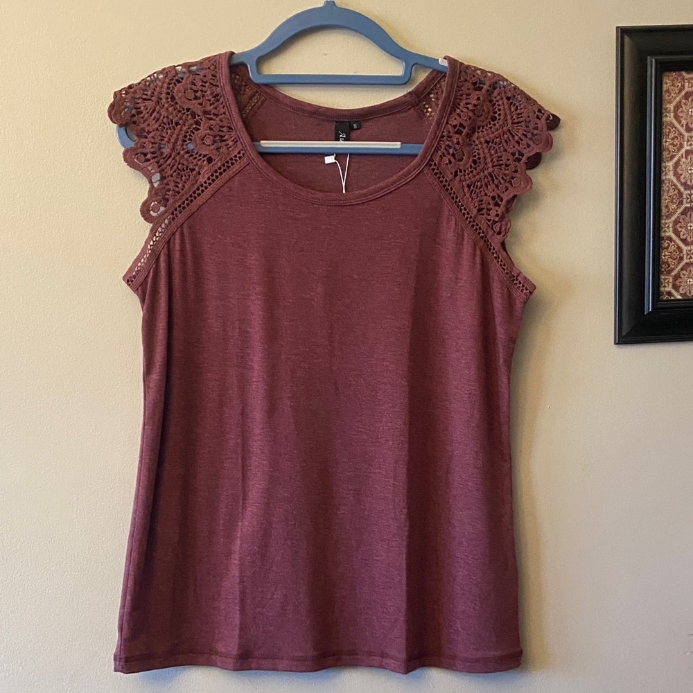 Automet Women's Lace Sleeve Top - Burgundy 🆕